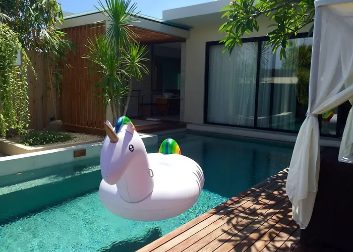 Berry Romantic Seminyak